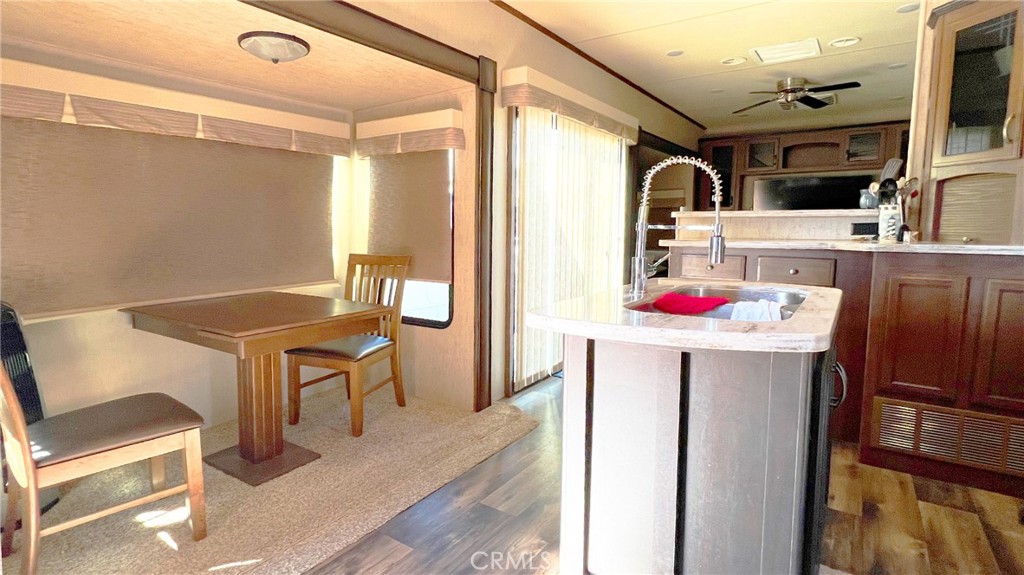 MLS #OC23116300 image #5