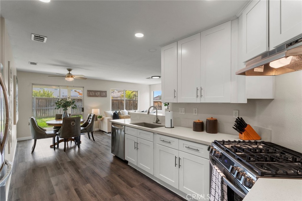 MLS #OC23172840 image #9