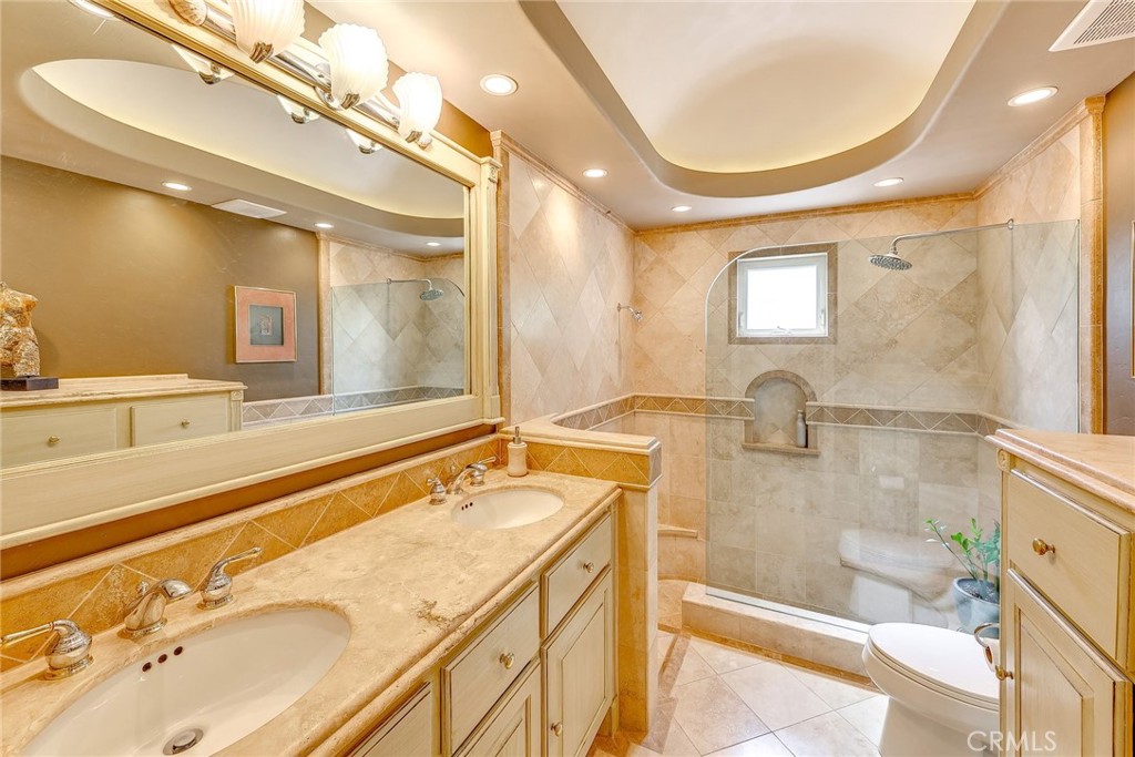 MLS #OC23198616 image #21