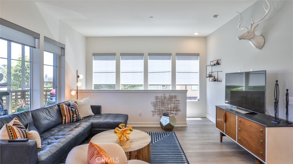 MLS #OC23211337 image #10