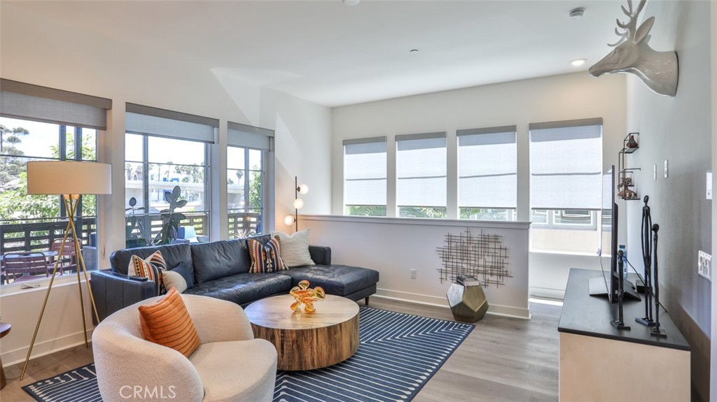 MLS #OC23211337 image #9