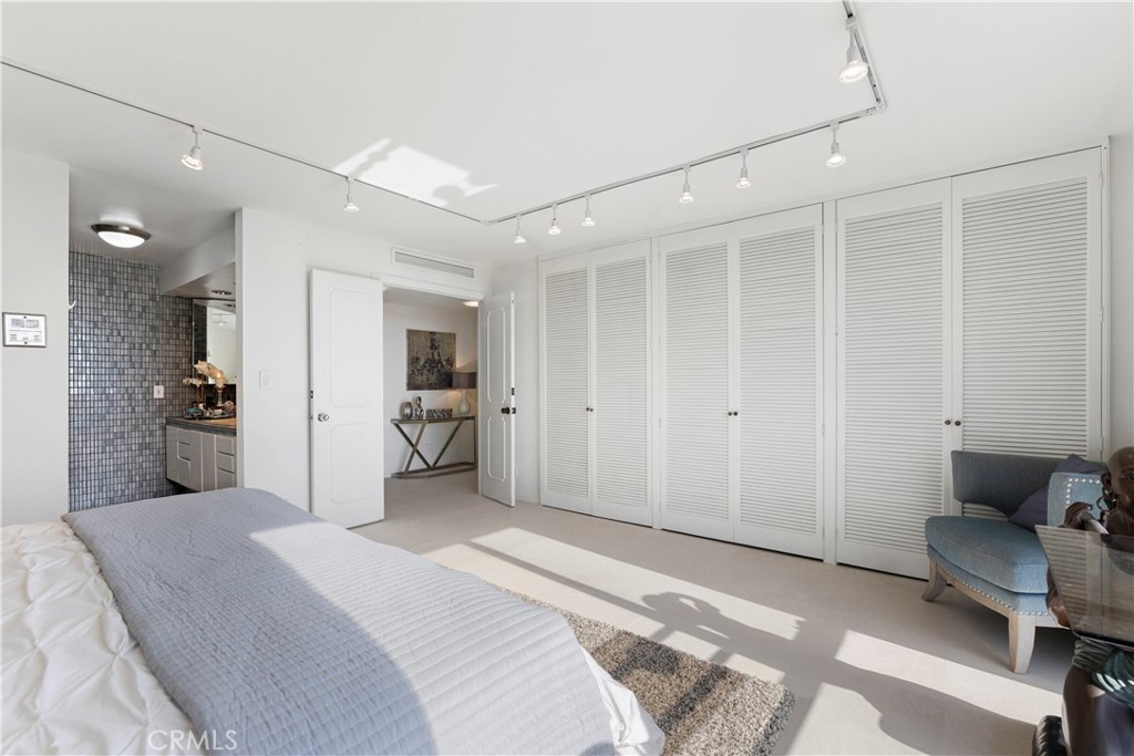 MLS #OC24002255 image #14