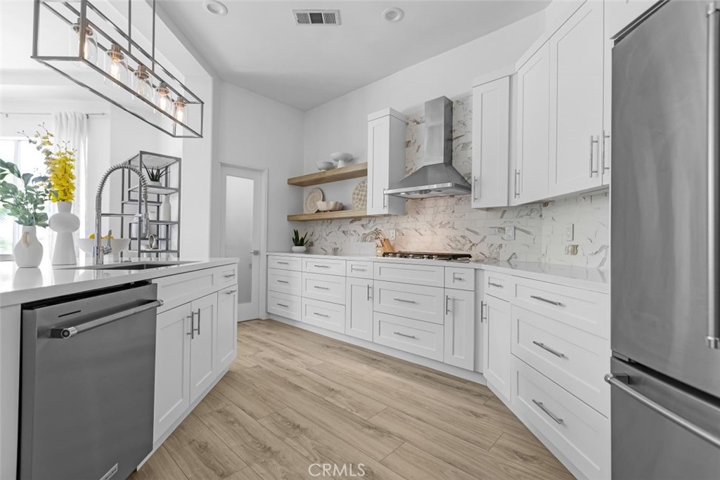 MLS #OC24101277 image #17