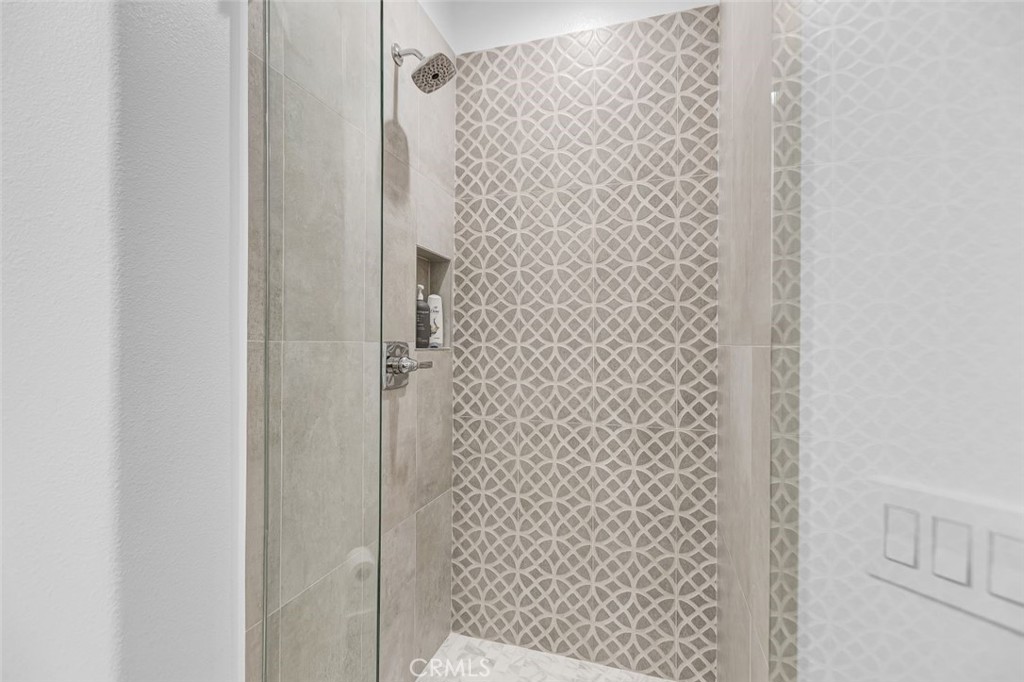 MLS #OC24101277 image #34