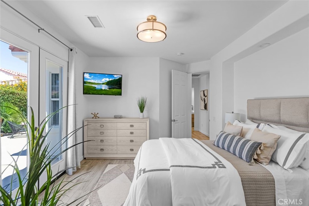 MLS #OC24101277 image #40