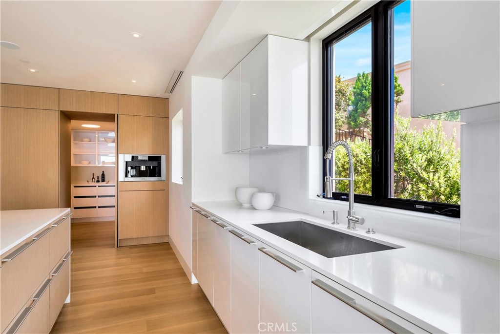 MLS #OC24104664 image #11