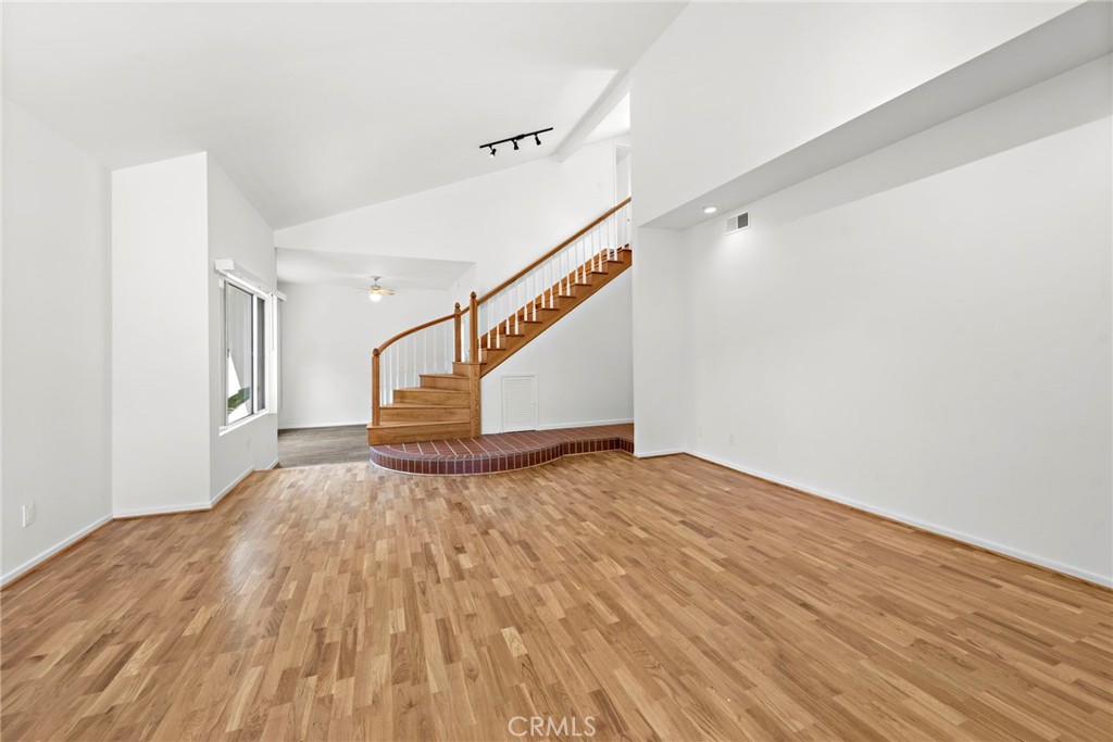 MLS #OC24115373 image #11