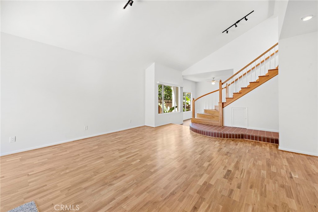 MLS #OC24115373 image #12