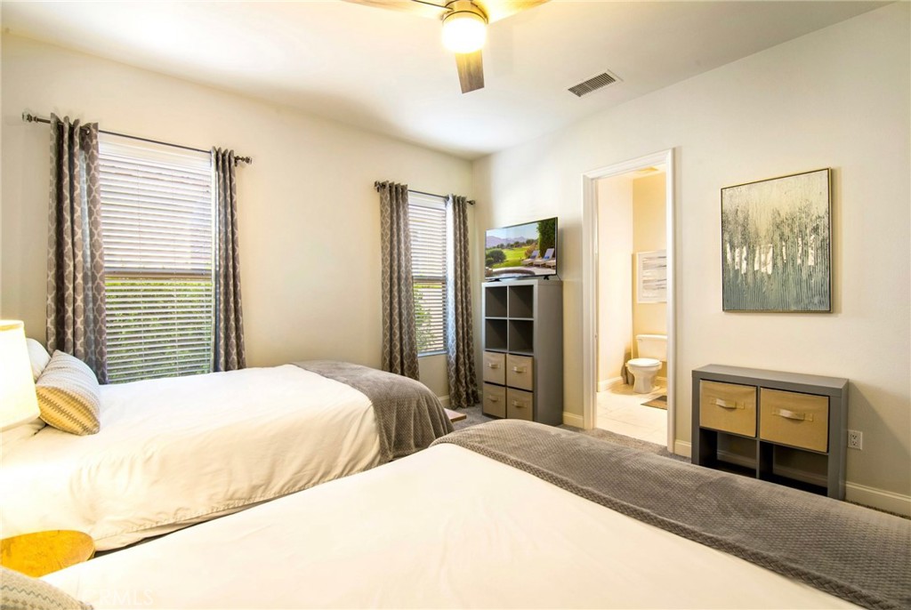 MLS #OC24157566 image #40