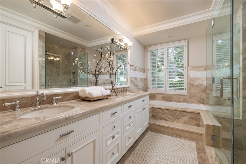 MLS #OC24180292 image #36