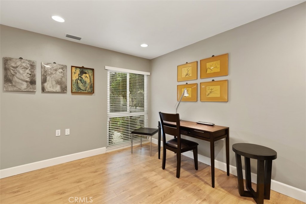 MLS #OC24190219 image #12