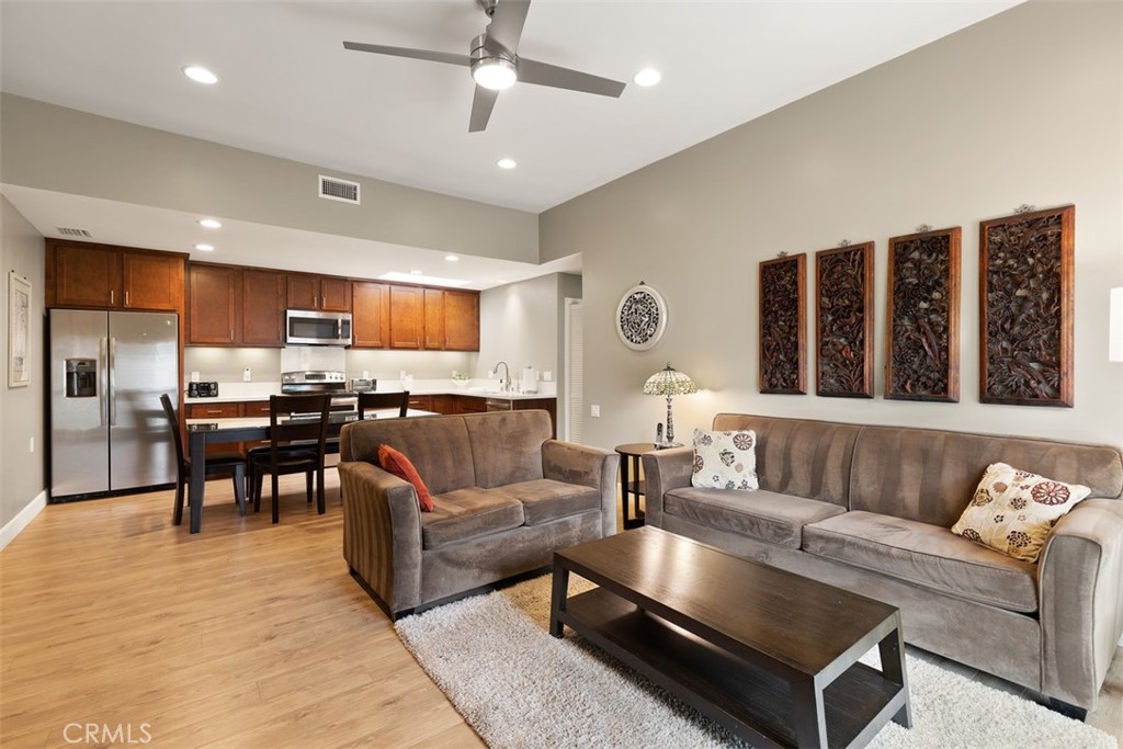 MLS #OC24190219 image #2