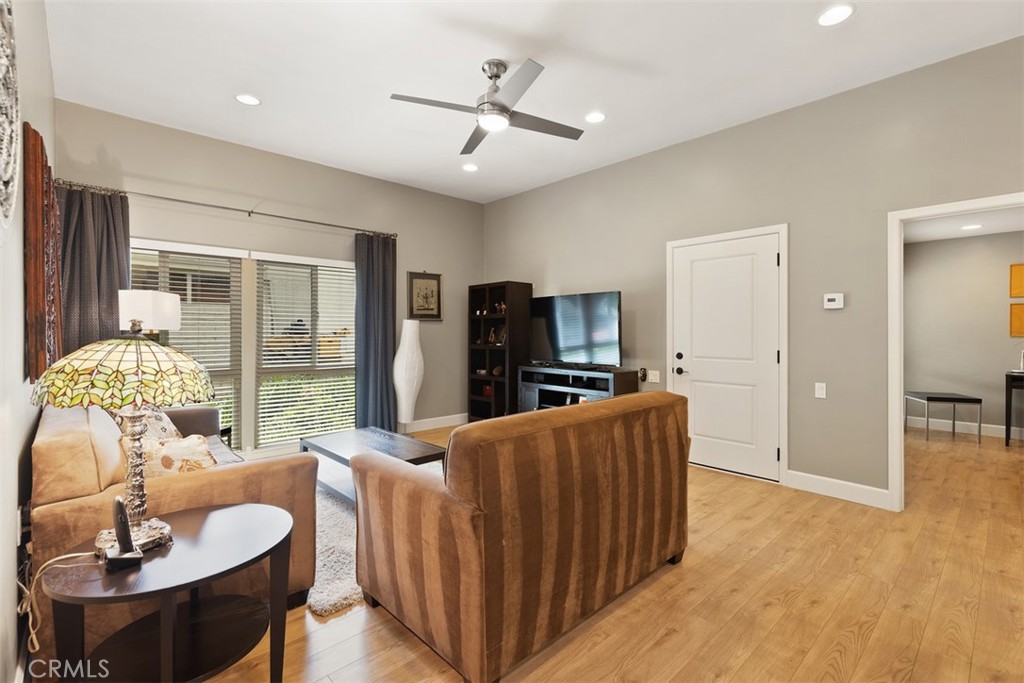 MLS #OC24190219 image #5