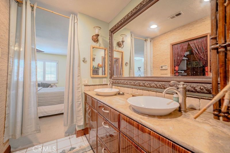 MLS #OC24193323 image #19