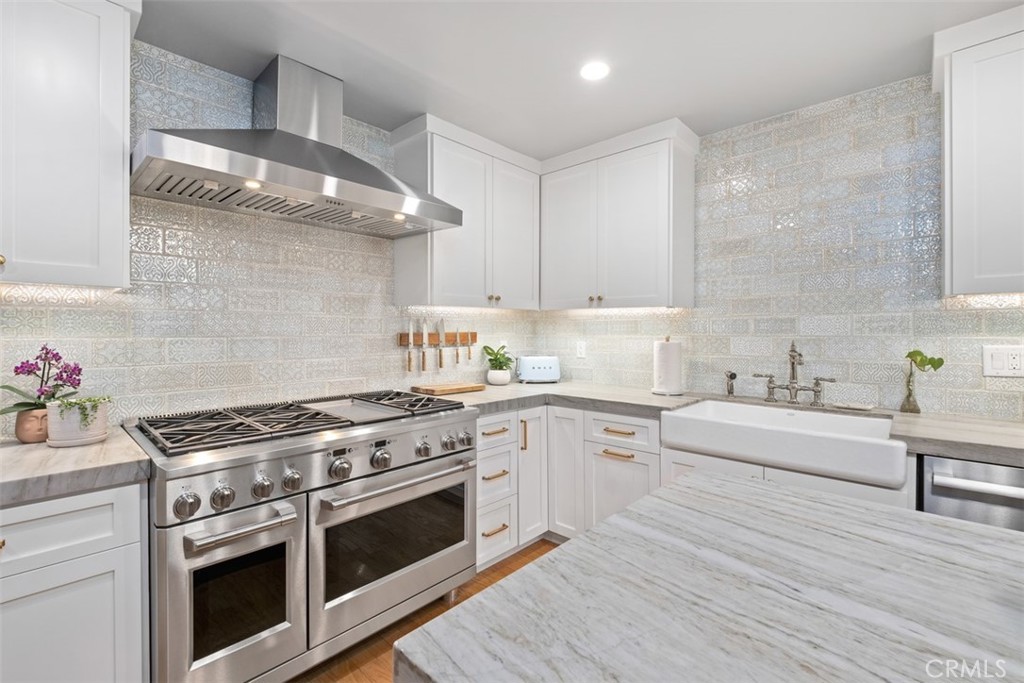 MLS #OC24212170 image #11