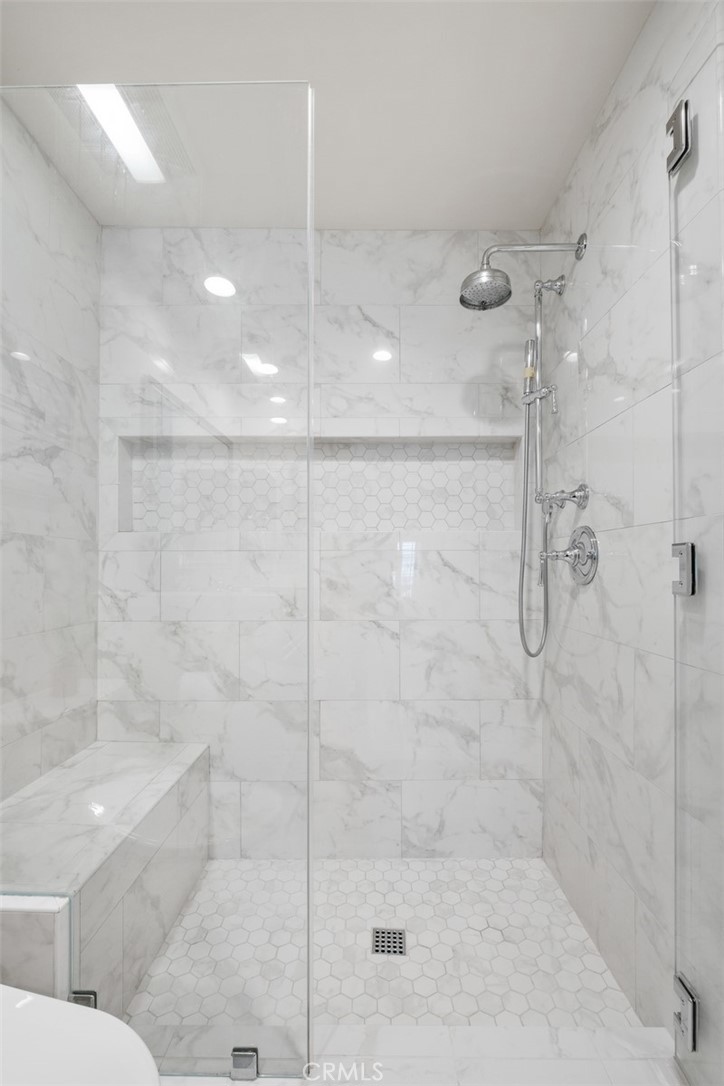 MLS #OC24212170 image #23