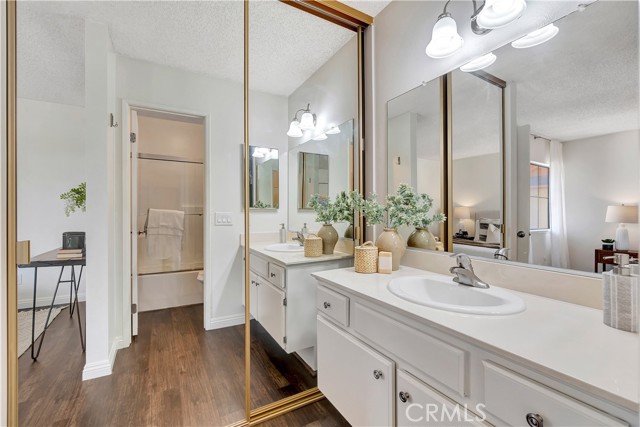 MLS #OC24214321 image #17