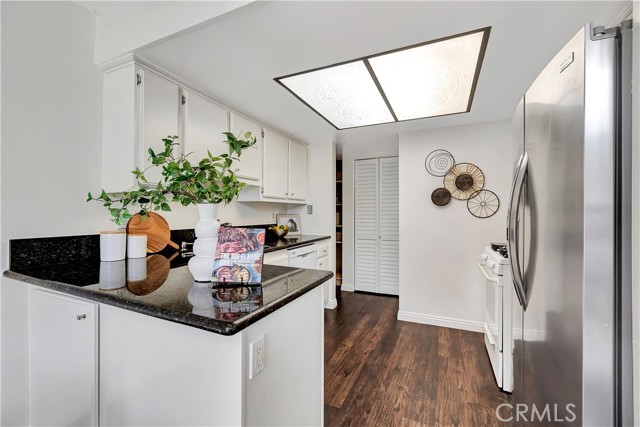 MLS #OC24214321 image #3