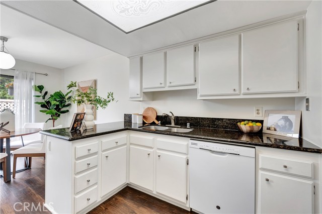 MLS #OC24214321 image #4