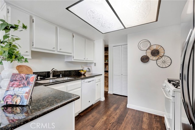 MLS #OC24214321 image #7