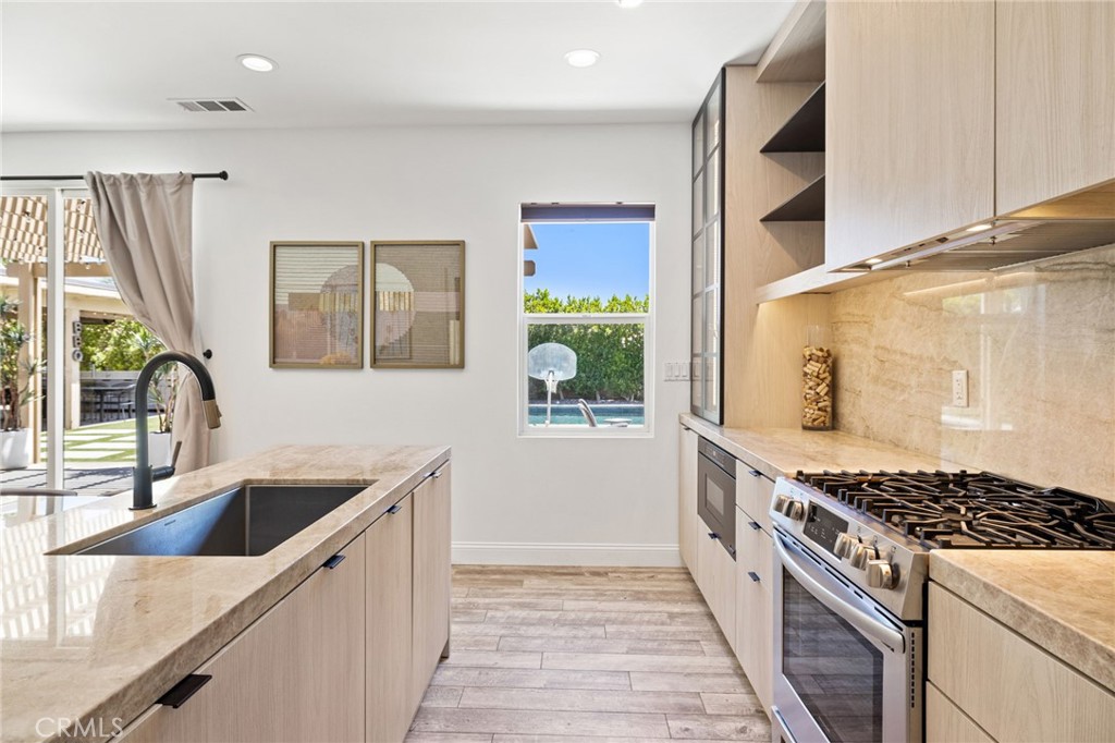 MLS #OC24216498 image #17