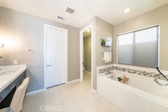 MLS #OC24236075 image #25