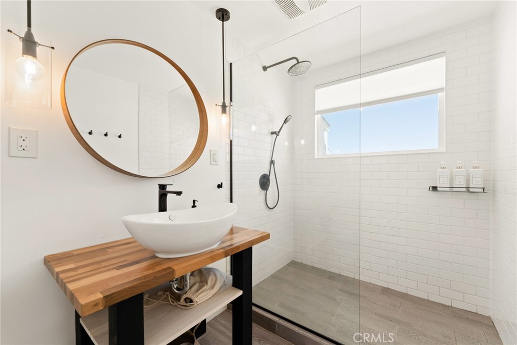 MLS #OC24238491 image #20