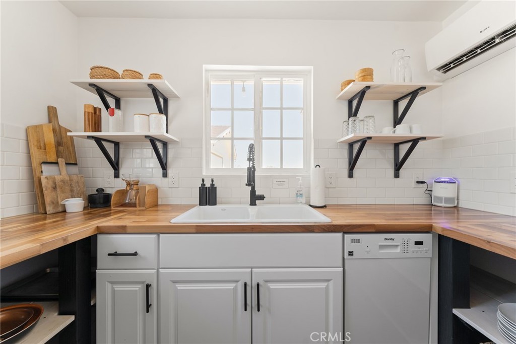 MLS #OC24238491 image #29