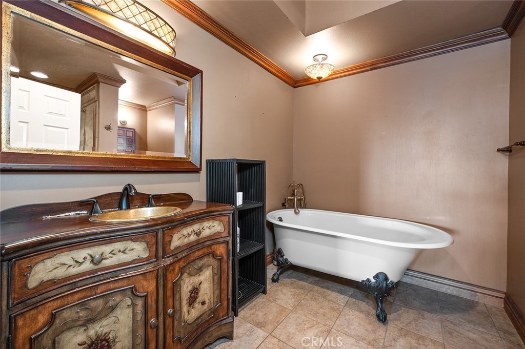 MLS #OC24241082 image #26