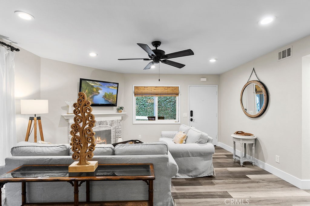 MLS #OC24246739 image #4