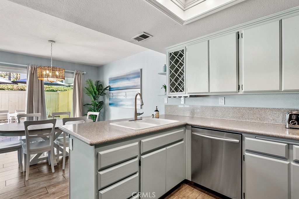 MLS #OC24251452 image #7