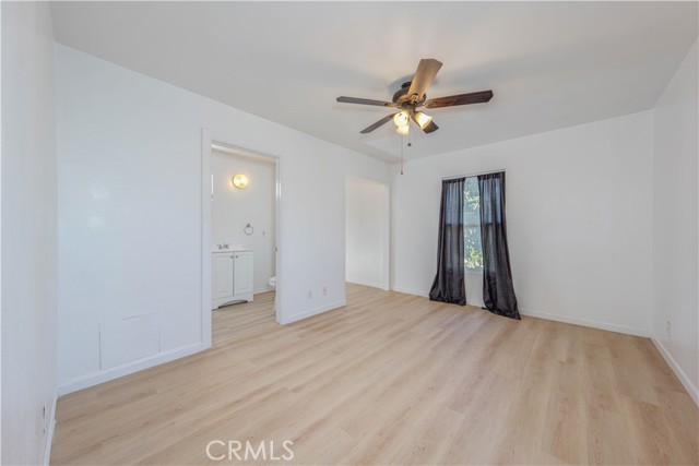 MLS #OC25004057 image #13