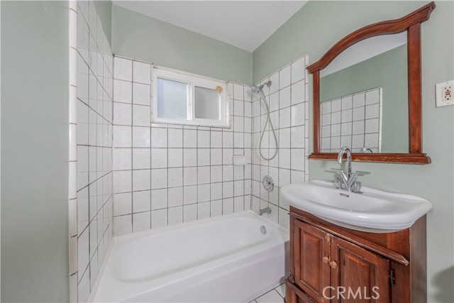 MLS #OC25004057 image #22