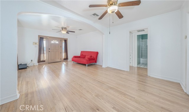 MLS #OC25004057 image #6