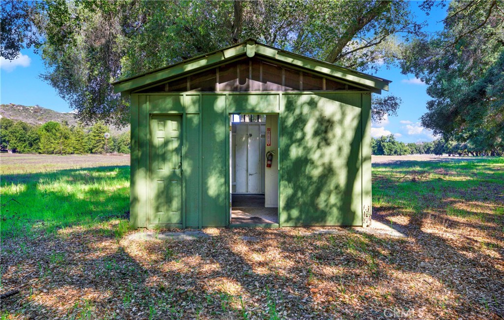 MLS #OC25004389 image #6