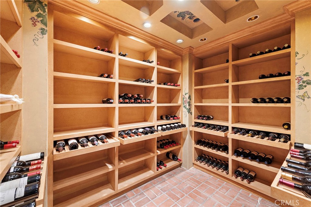 MLS #OC25005919 image #22