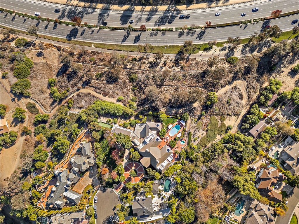 MLS #OC25005919 image #26