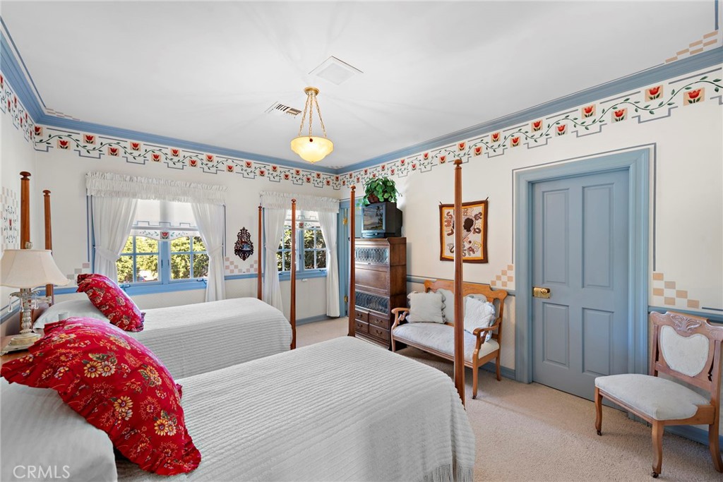 MLS #OC25005919 image #31