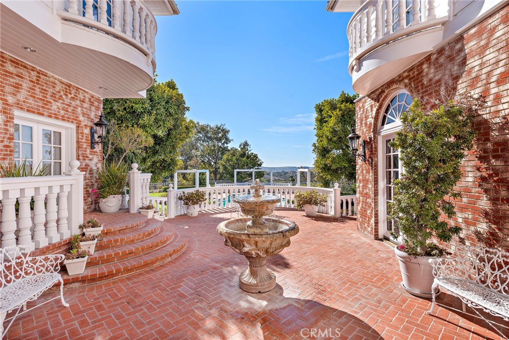 MLS #OC25005919 image #46