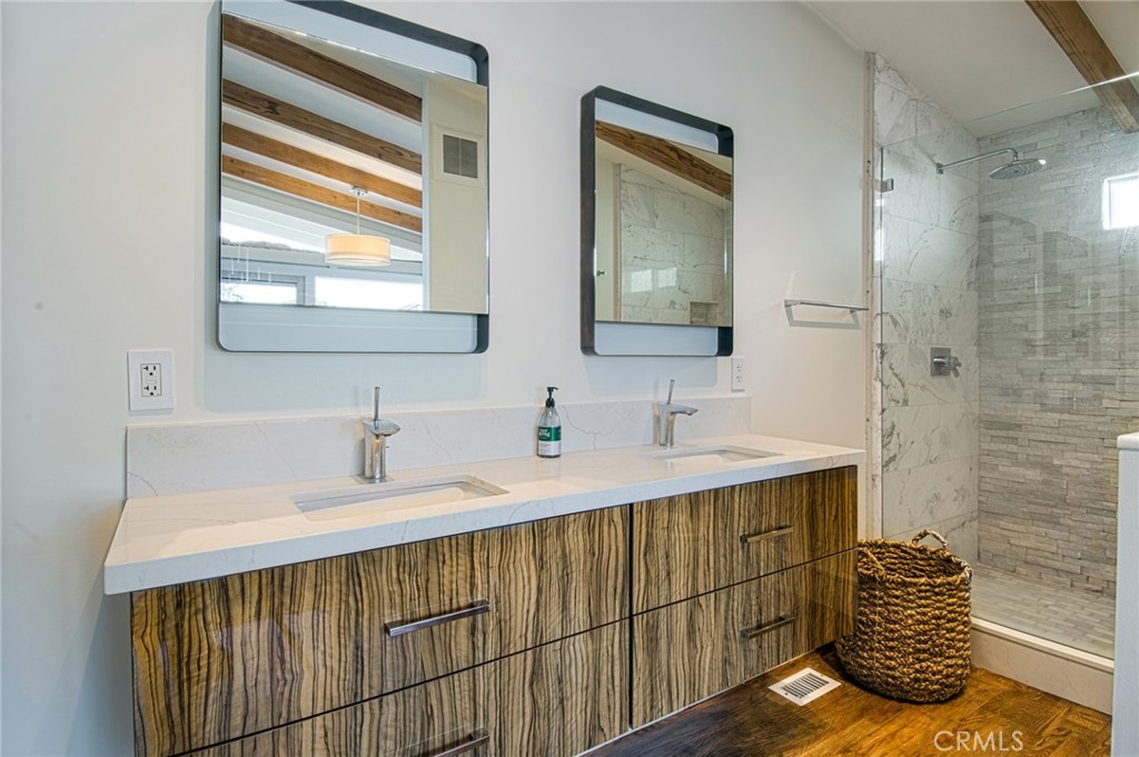 MLS #OC25007124 image #23