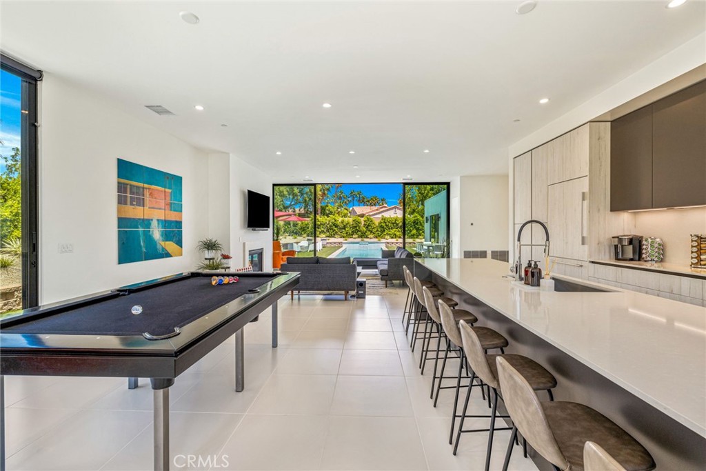 MLS #OC25007202 image #1