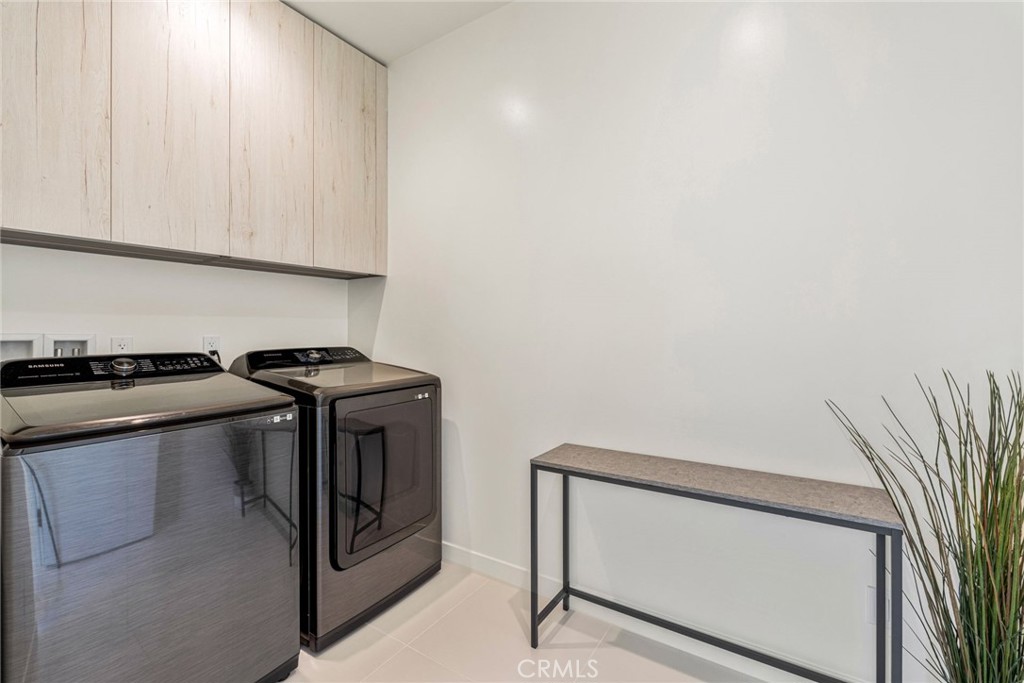 MLS #OC25007202 image #34