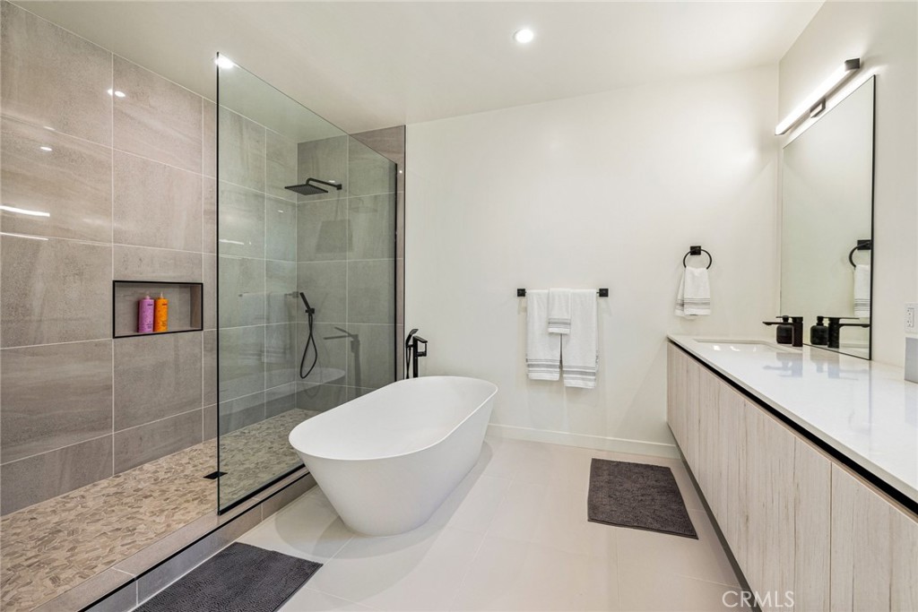 MLS #OC25007202 image #41