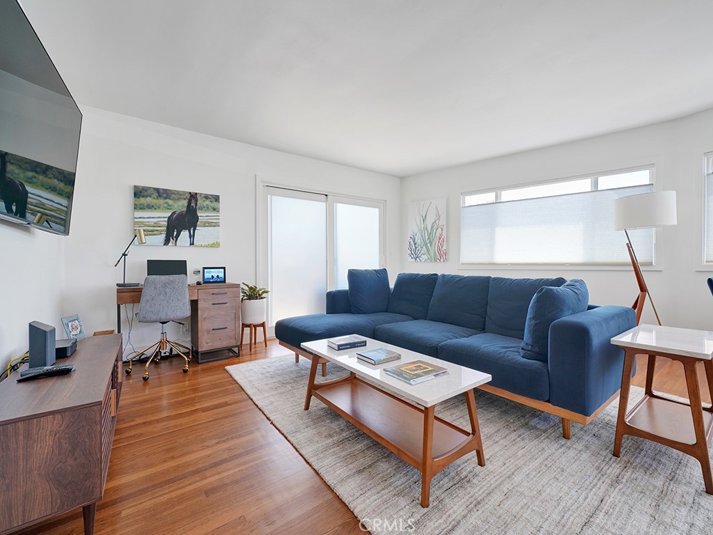 MLS #OC25007659 image #1