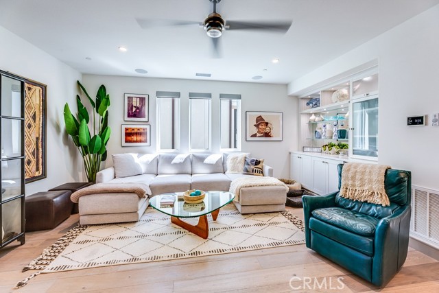 MLS #OC25009047 image #13