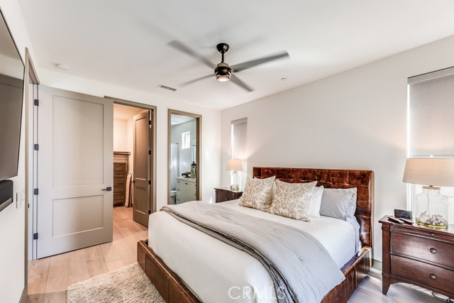 MLS #OC25009047 image #30