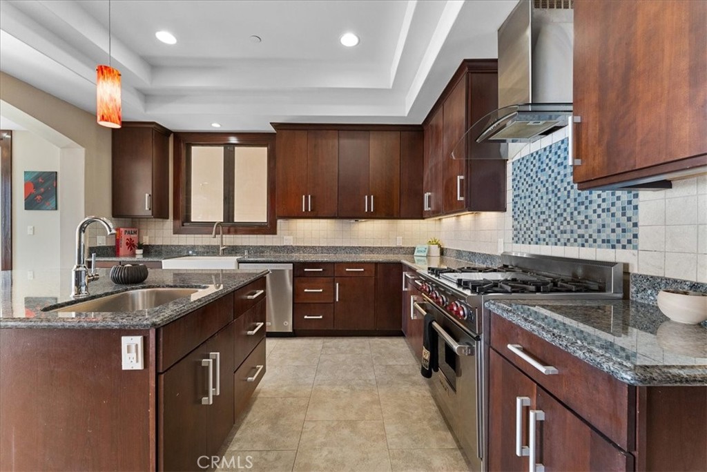 MLS #OC25009076 image #24