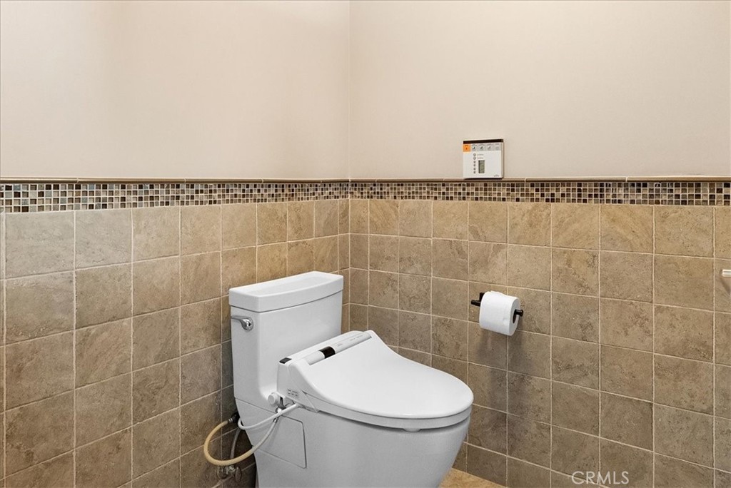 MLS #OC25009076 image #38