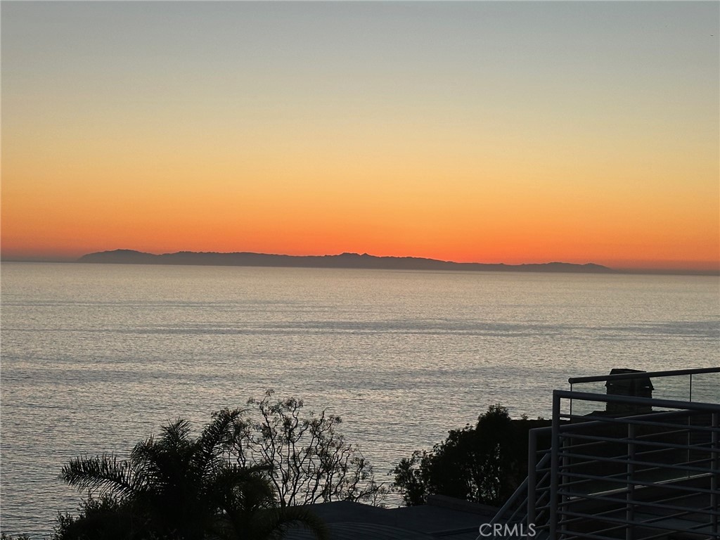 MLS #OC25009076 image #4