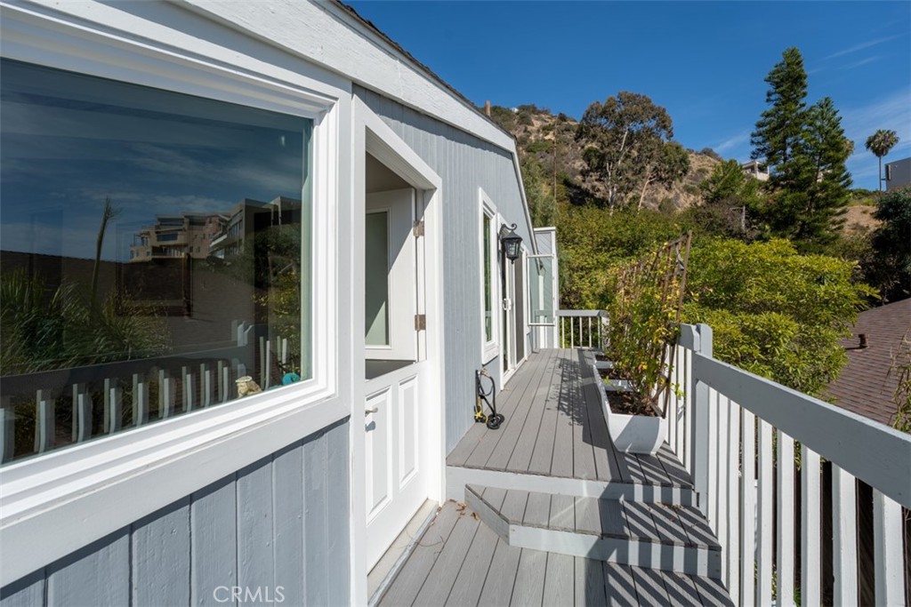 MLS #OC25009475 image #30